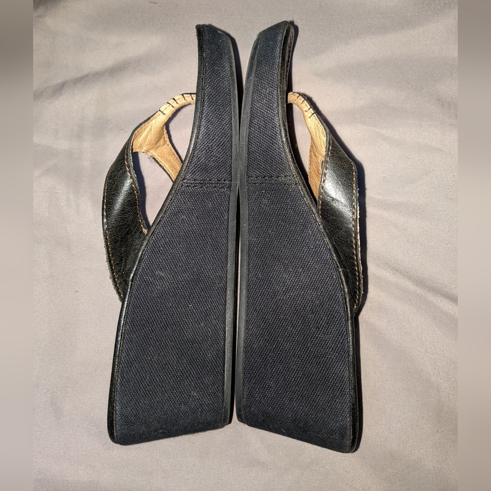 OluKai tooled leather slippers - Picture 3 of 5